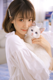 年轻的女教师2免费